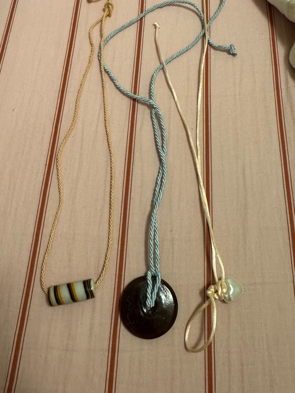 Set of three necklaces
